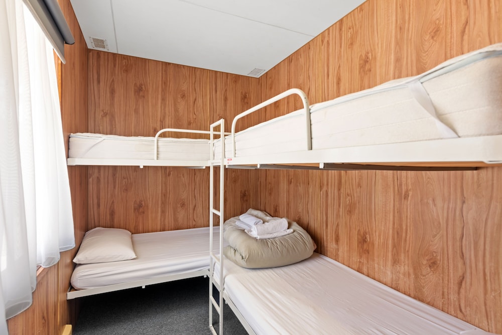 DISCOVERY PARKS - MOAMA WEST 10/32