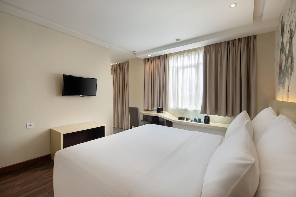Four Star by Trans Hotel 13/50