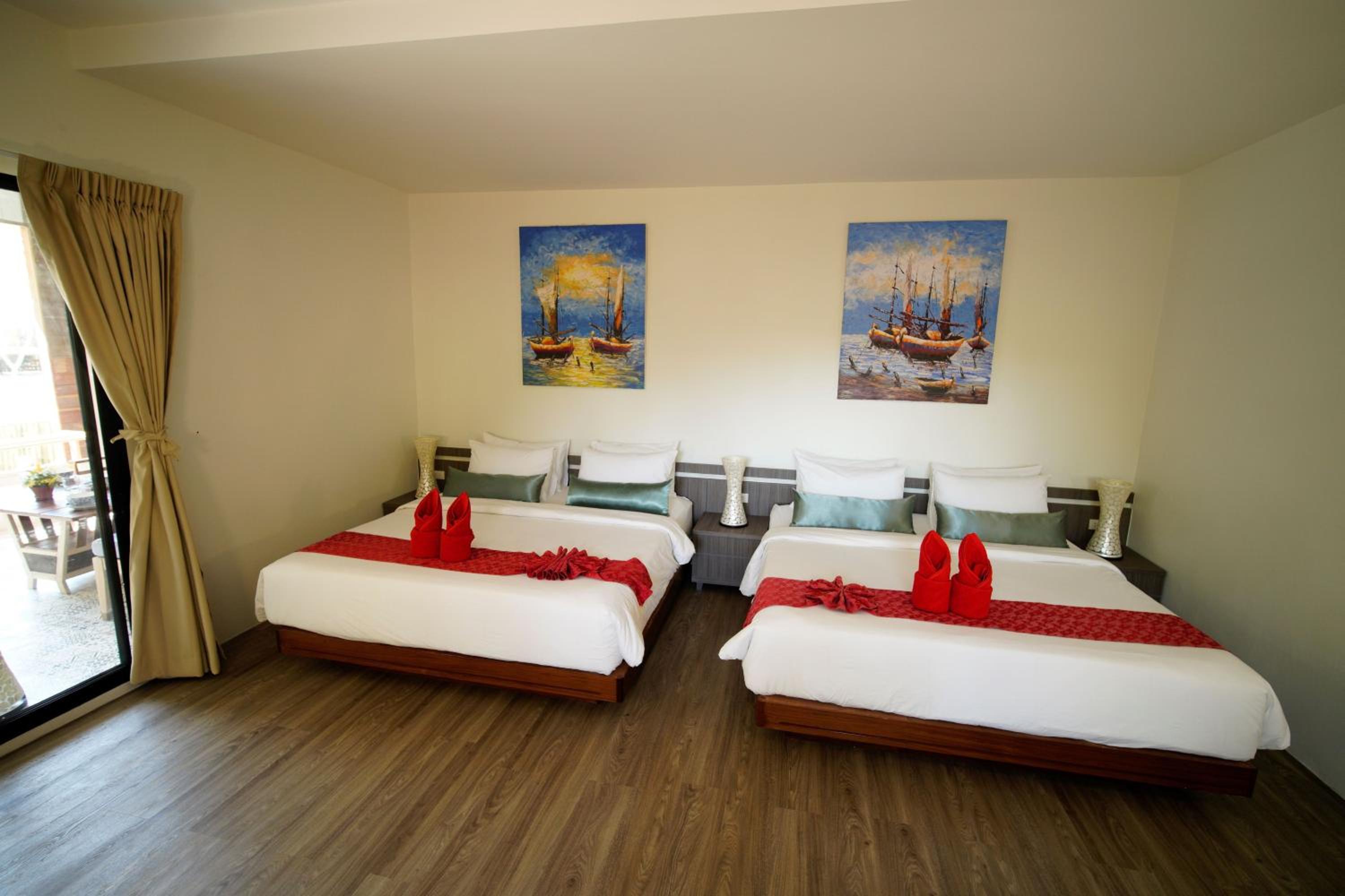 Cabana, Suite