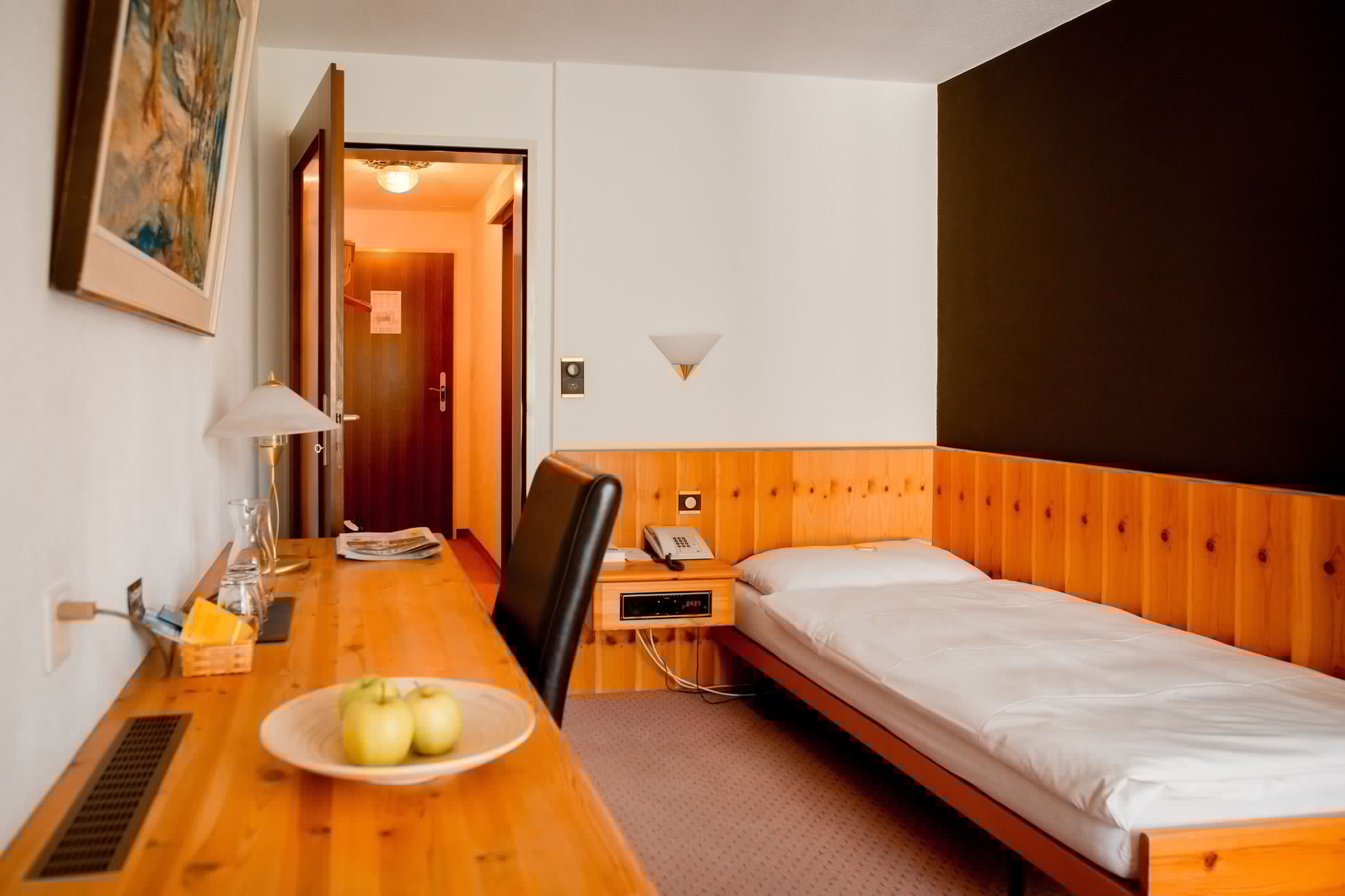 Standard, Single, Single Bed