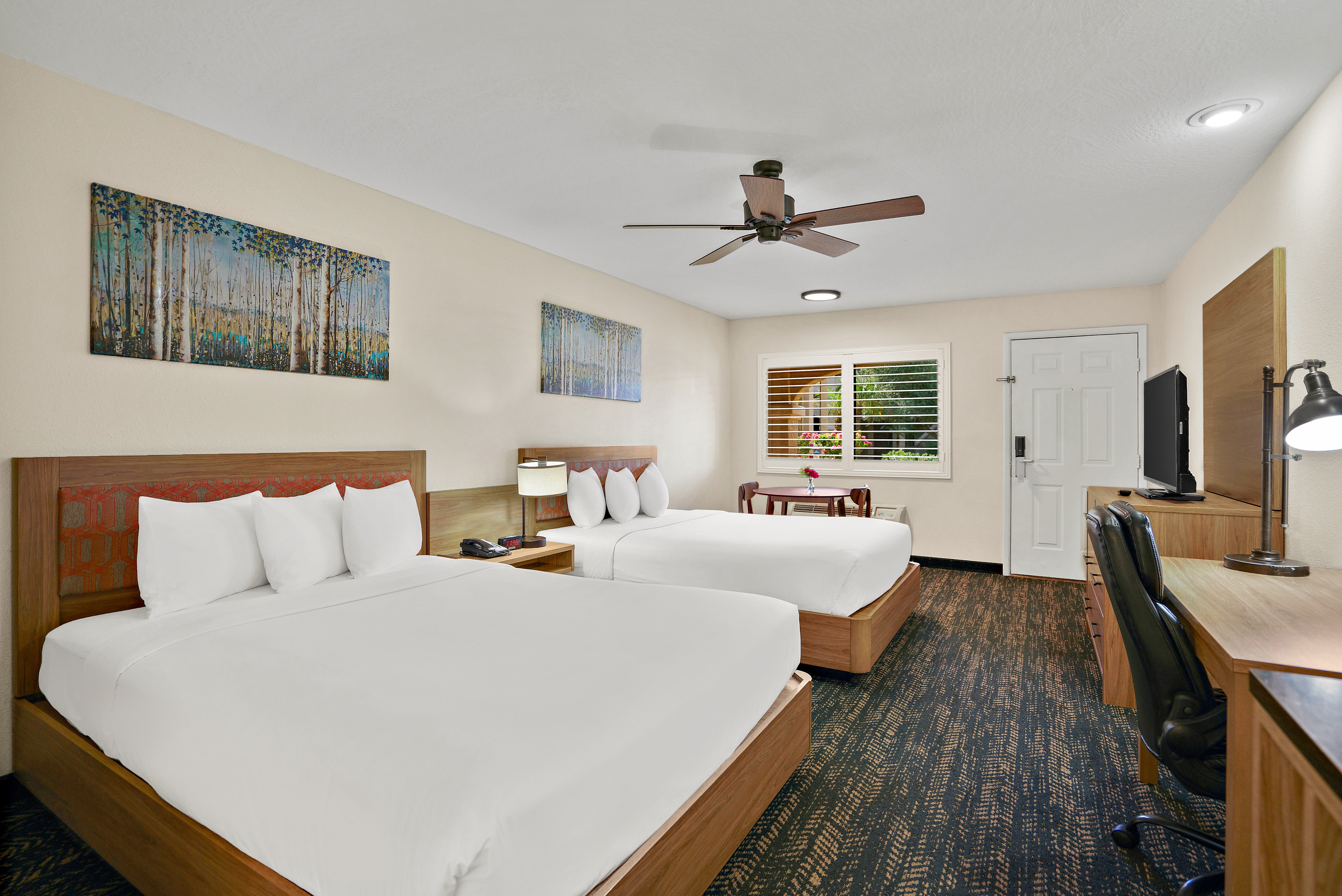 La Fuente Inn Suites 15/65