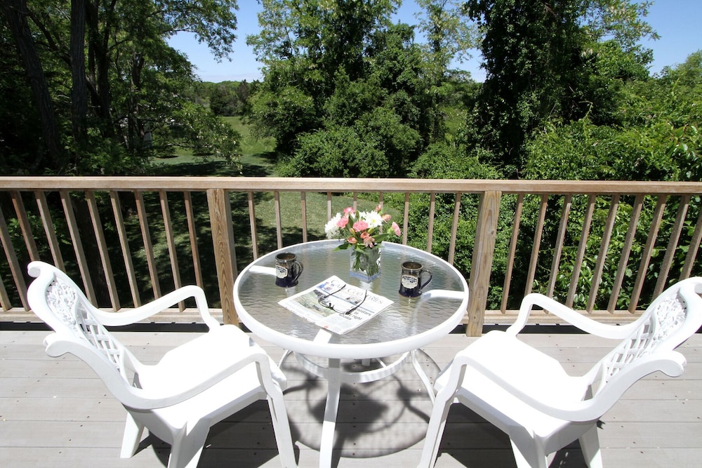The Whalewalk Inn & Spa 30/50