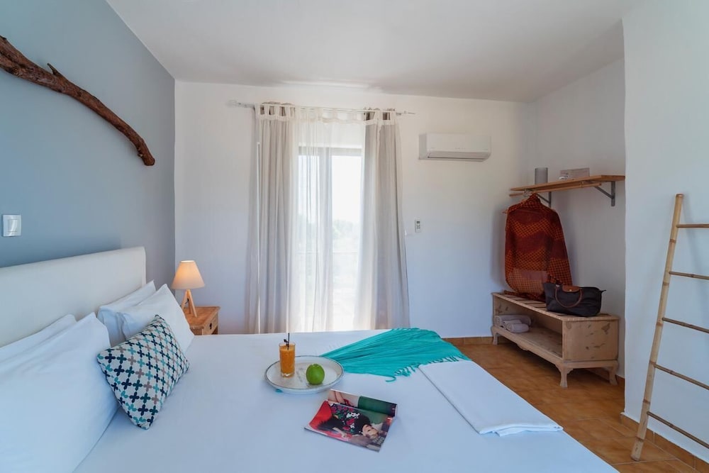 1 BEDROOM, PREMIUM, DOUBLE BED, OCEAN FRONT