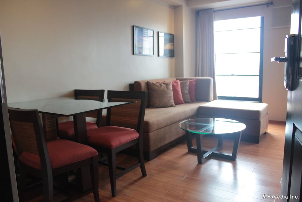 Soleste Suites 44/70
