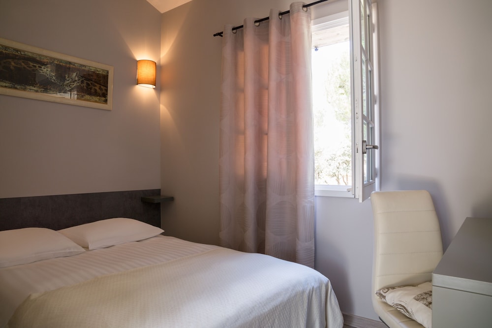 LA VILLA VICHA 8/22