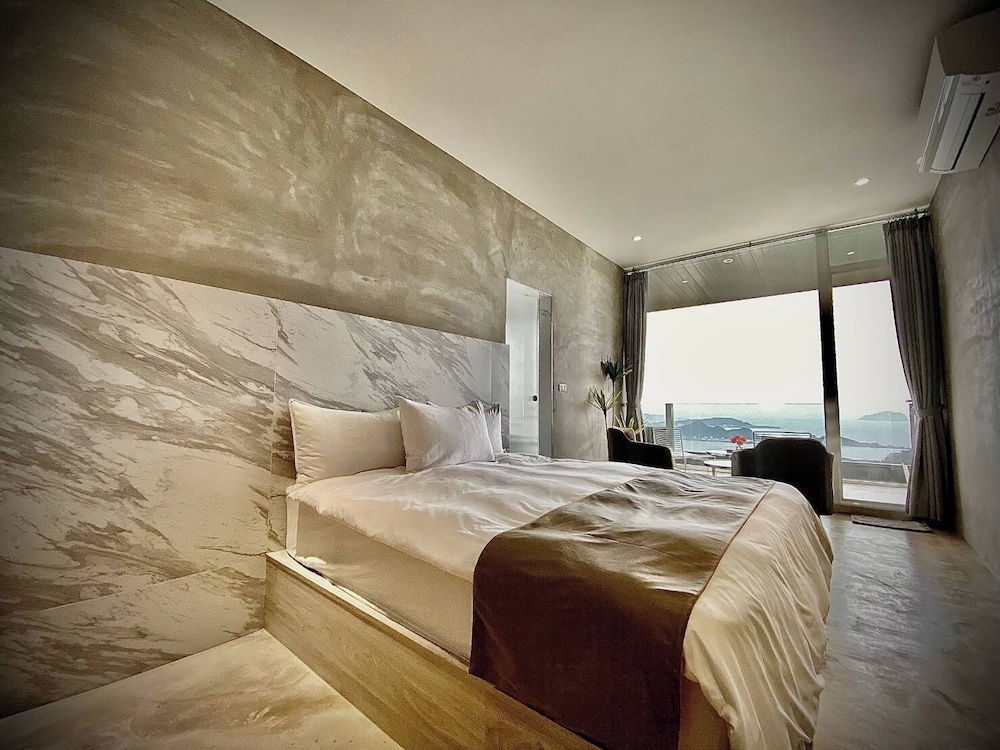 ROMANTIC, DOUBLE BED, SEA VIEW, BALCONY