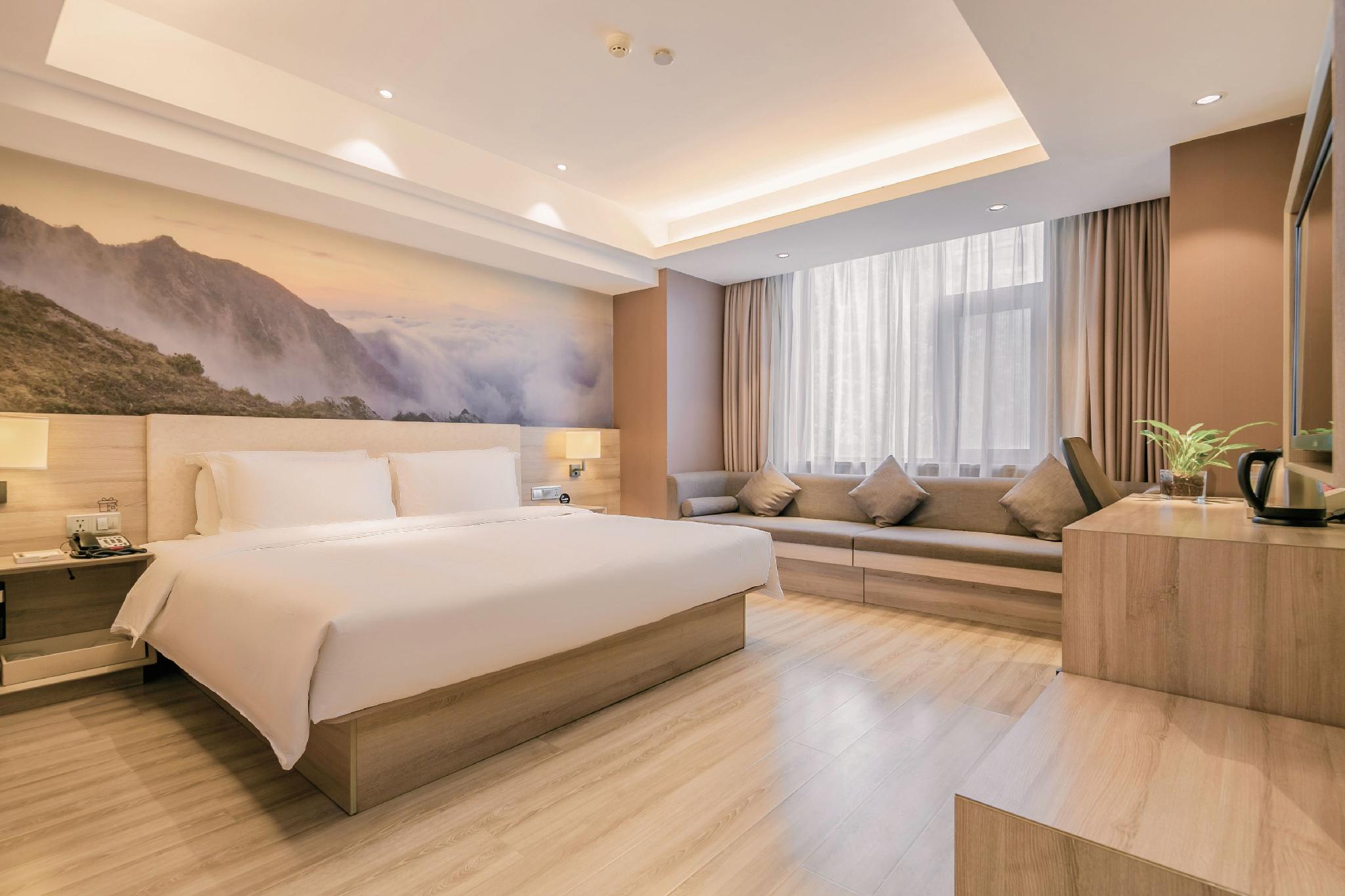 Superior, Queen Bed, Atour Hotel (Xi'an Shiyou University) 2/3