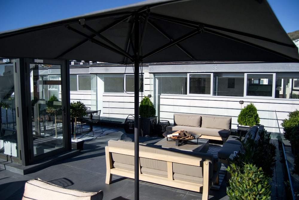 Seacliff Apartments 3/37