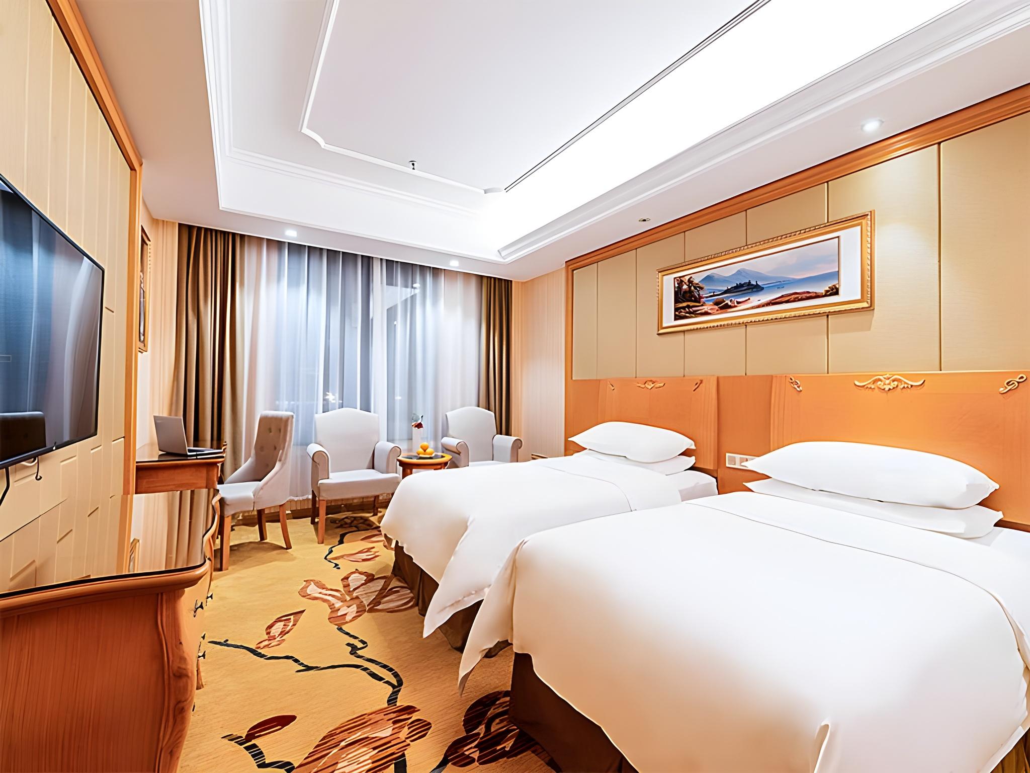 Vienna Hotel (Shanghai Gucun Park) 25/41