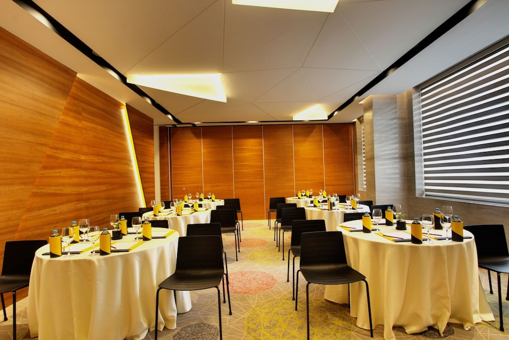 Radisson Bengaluru City Center 55/58