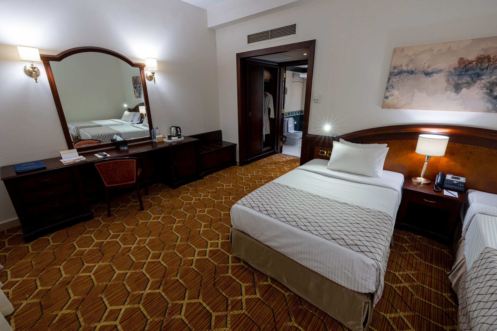 JUNIOR SUITE, EXECUTIVE