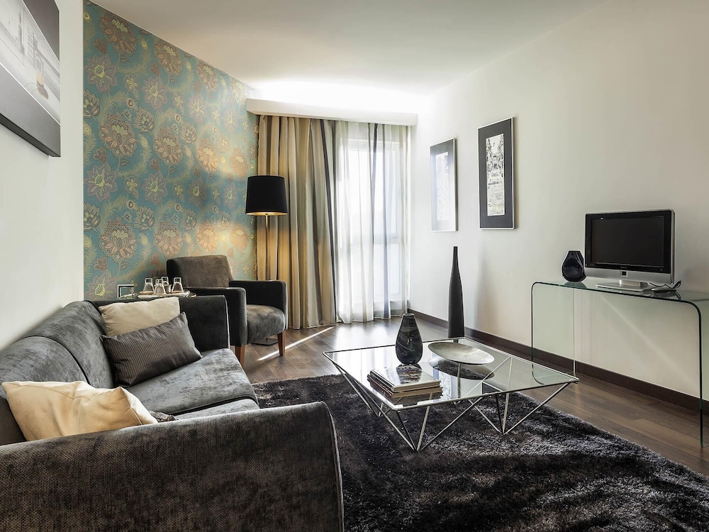 Mercure Lisboa 52/73