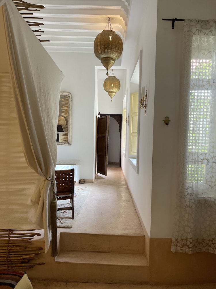 Riad 144 10/50