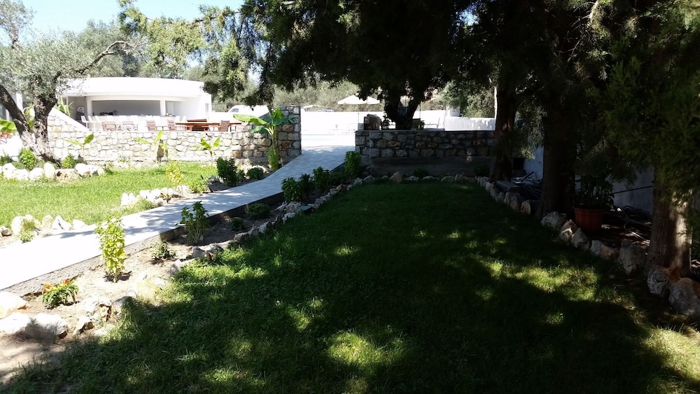Saint George Resort photo5