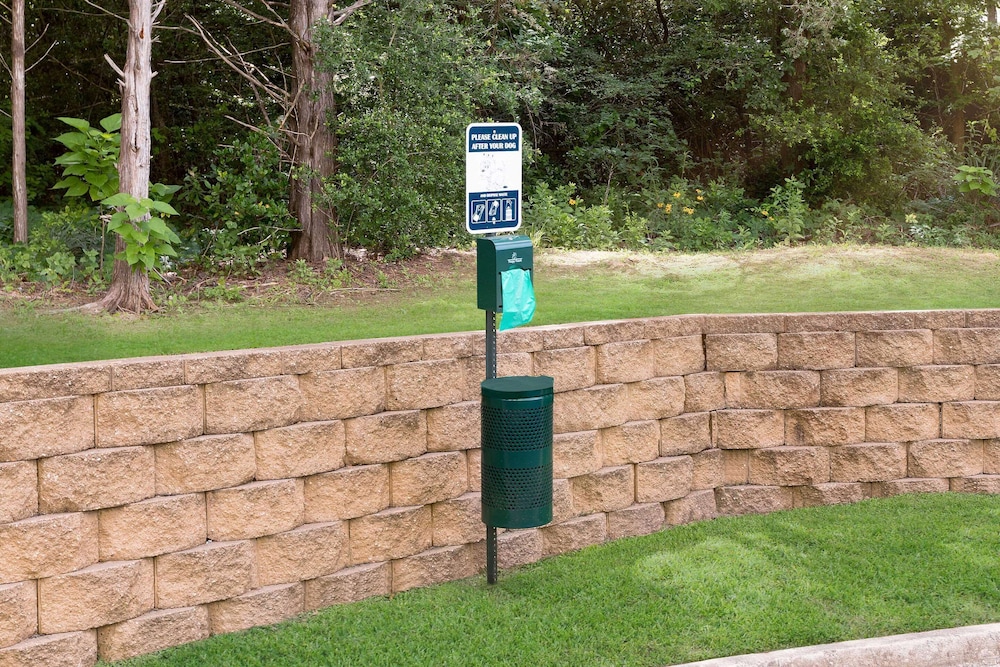 WoodSpring Suites Tyler Rose Garden 20/23