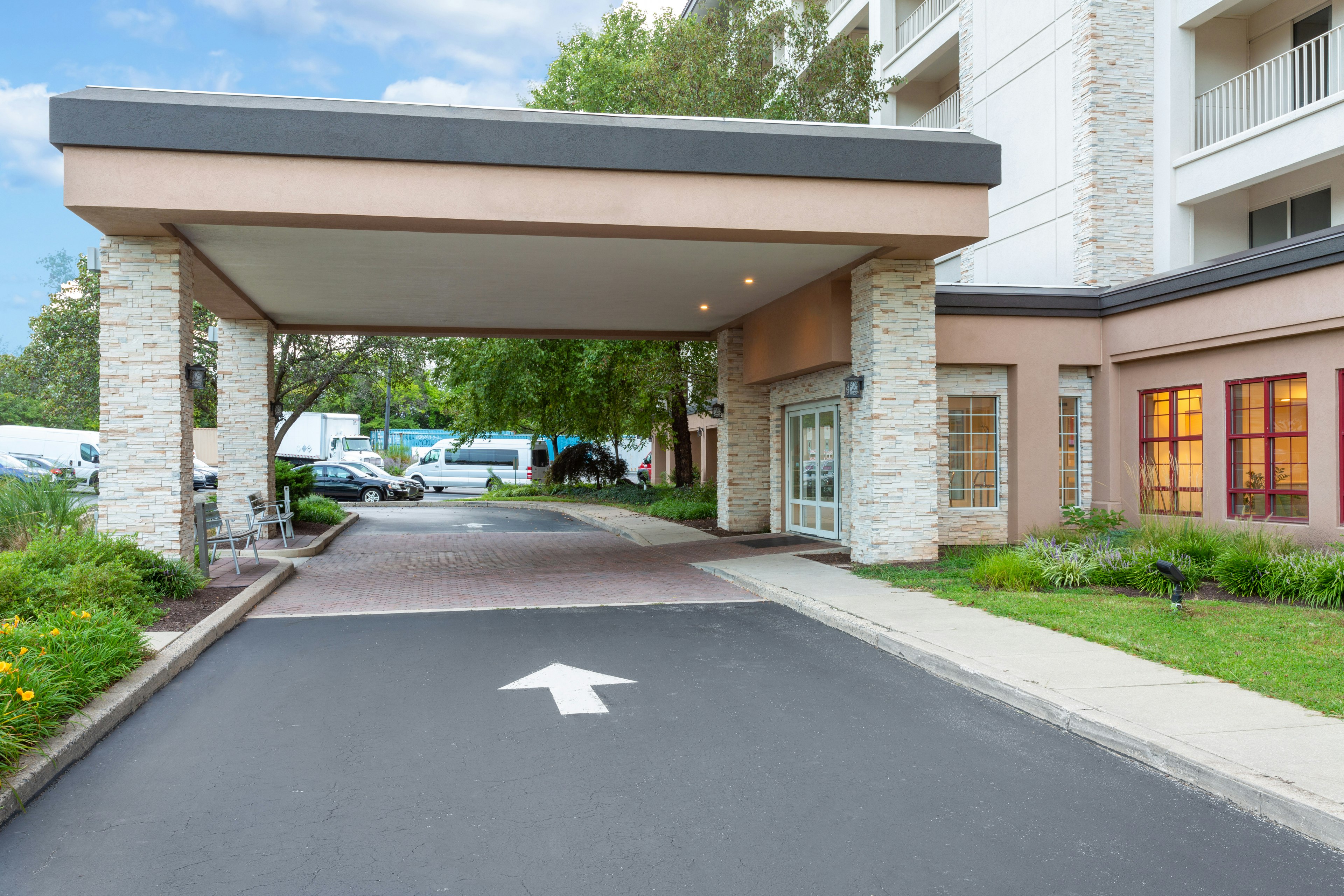 Holiday Inn Express Hotel Suites King of Prussia 55/67