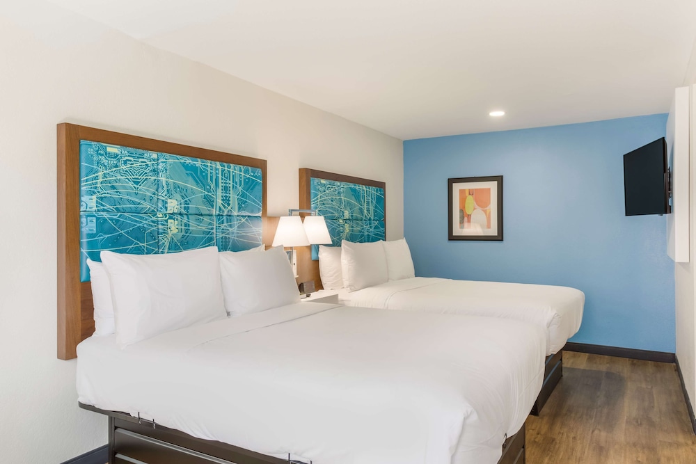 Red Lion Inn & Suites Nashville Airport 1/18
