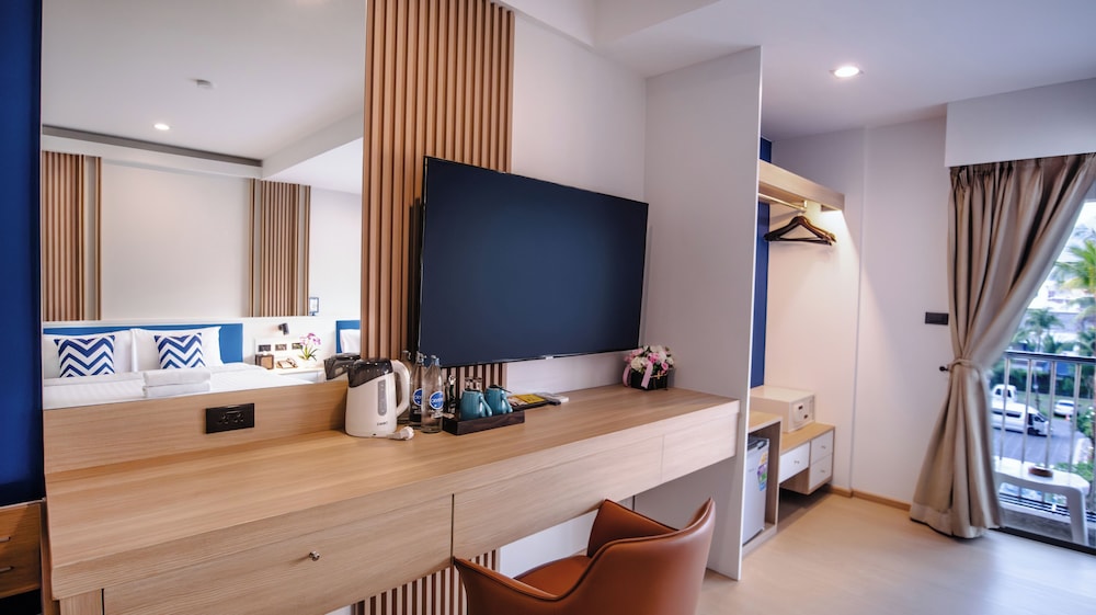 Armoni Patong Beach Hotel 67/78