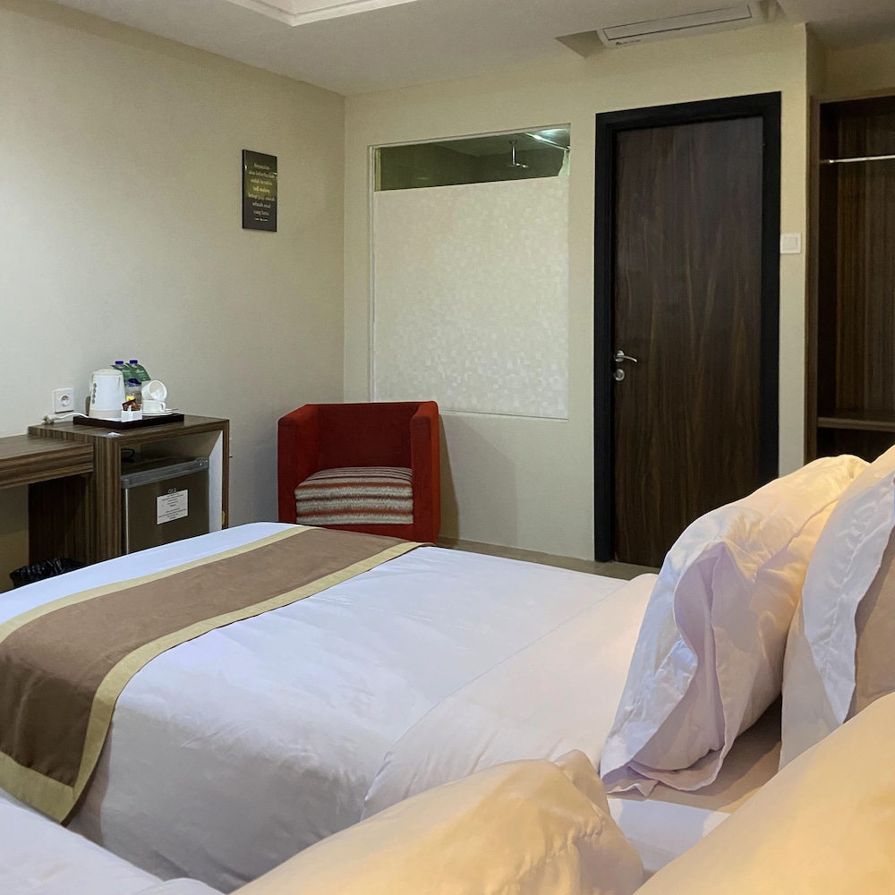 TRAVELLERS HOTEL PHINISI 8/50