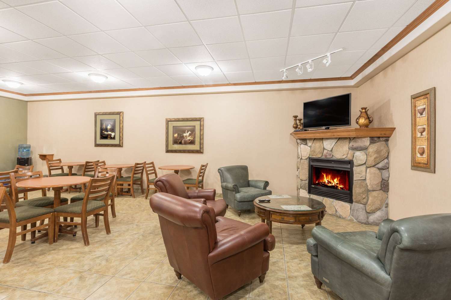 Ramada Clairmont/Grande Prairie 9/17