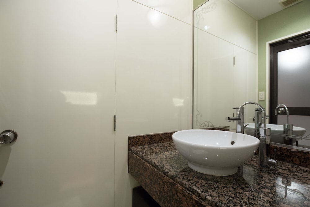 Hotel Perrier Adult Only 3/37