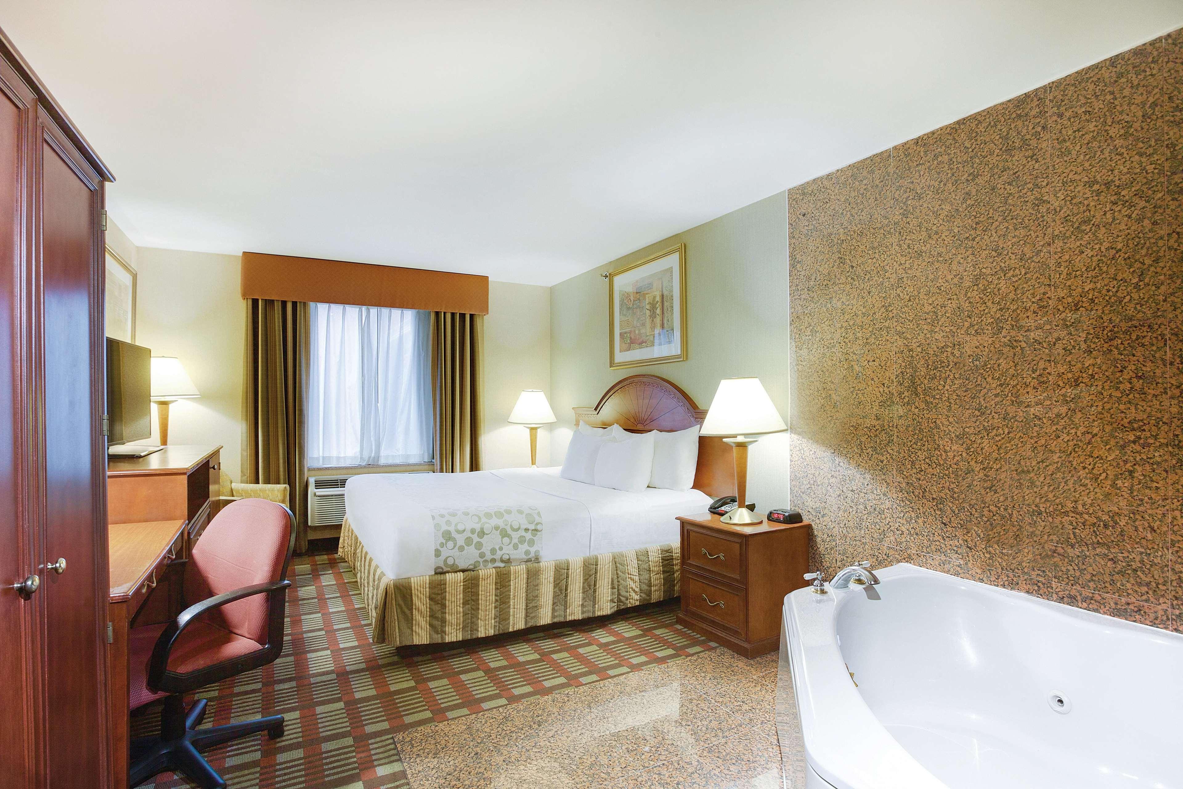 La Quinta Inn Queens New York City 18/19
