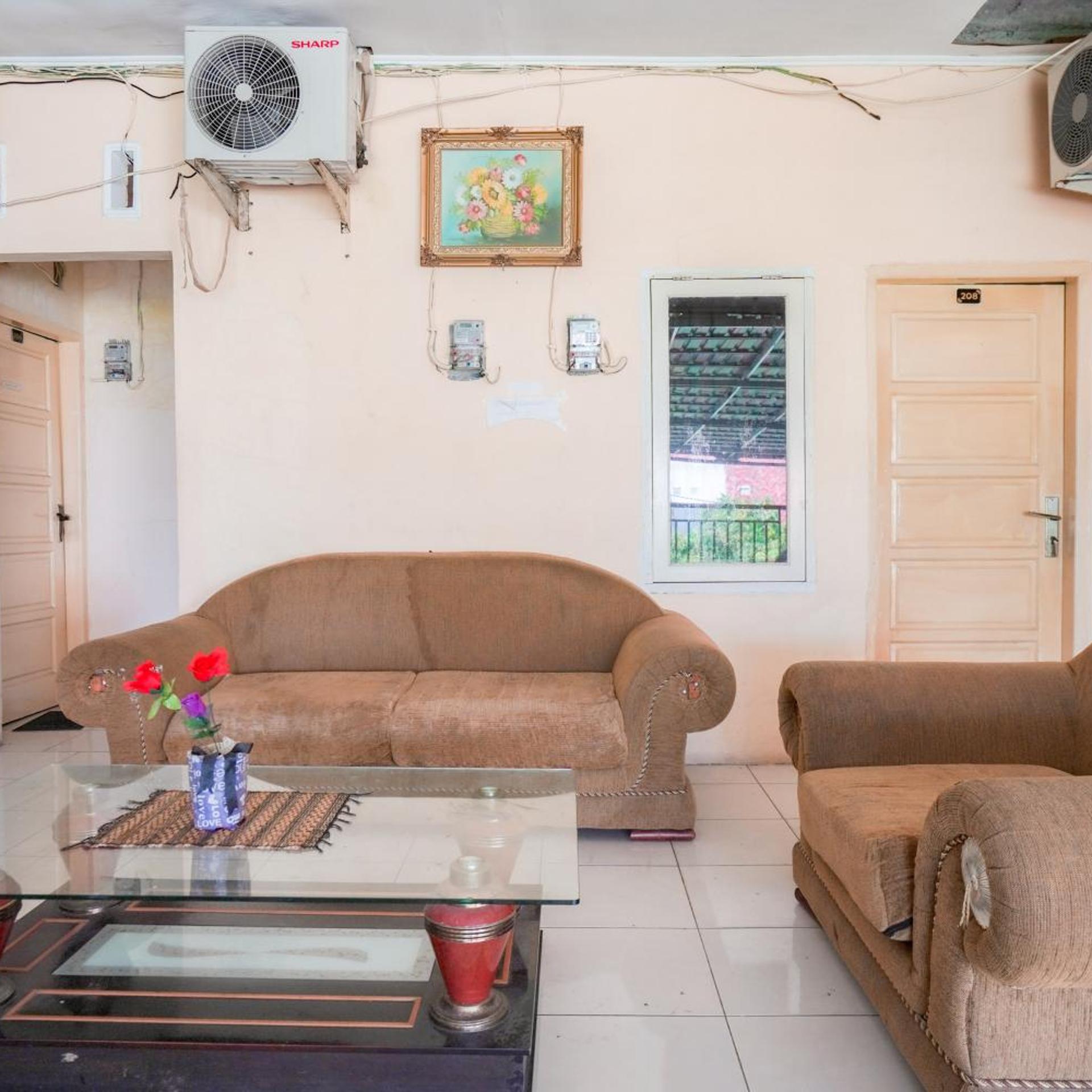 OYO 3907 Mine Residence 23/40