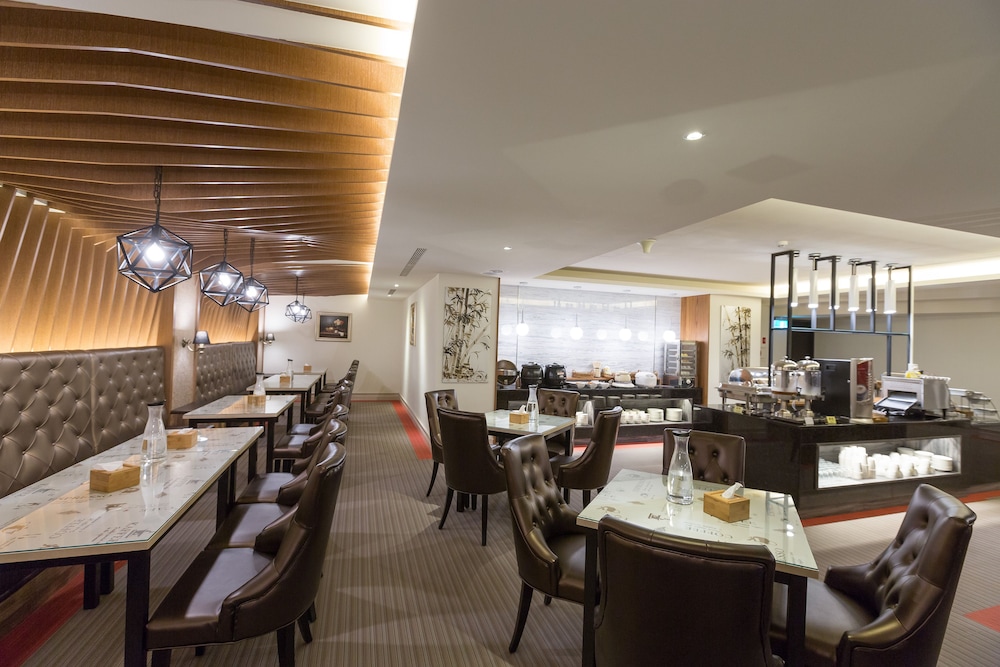 Sun Hotel 35/48