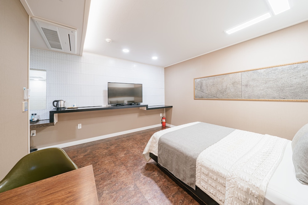 Hotel Major 2 29/51