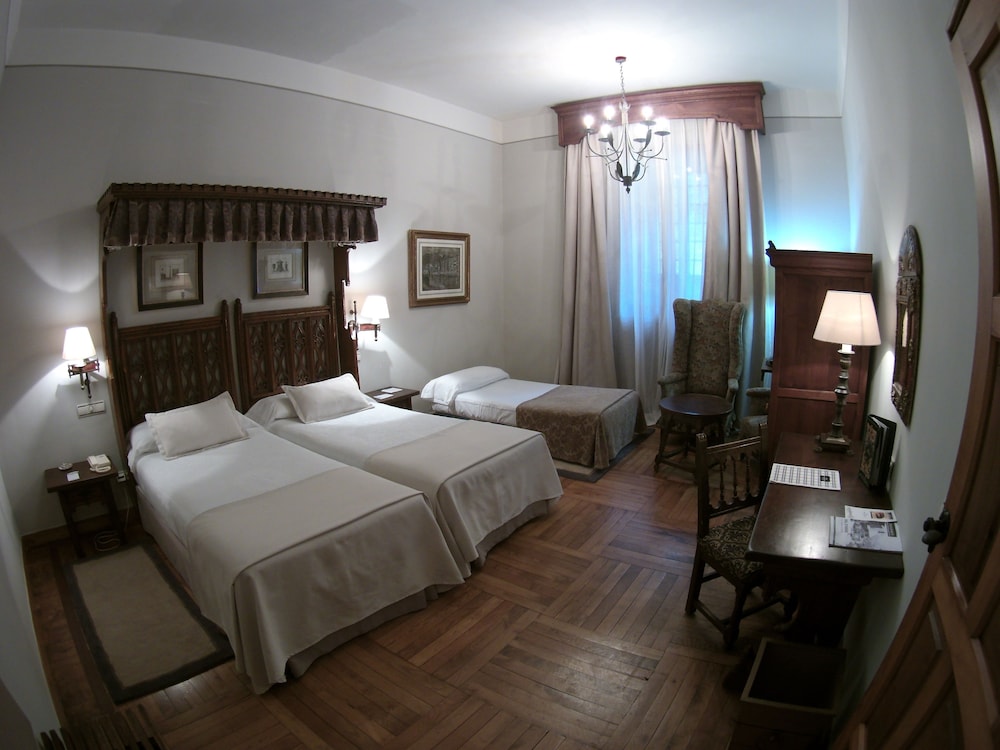 STANDARD, TWIN BEDS