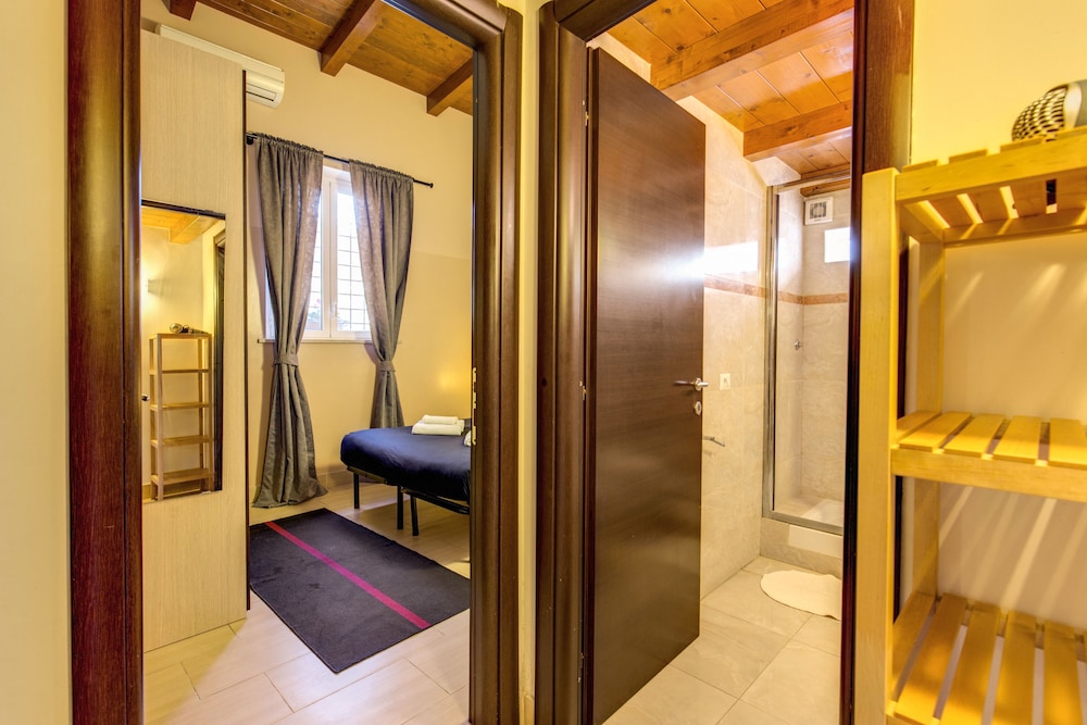 شقة بسريرين كوين بغرفتي نوم مع أريكة، Aurelia Vatican Apartments 6/6