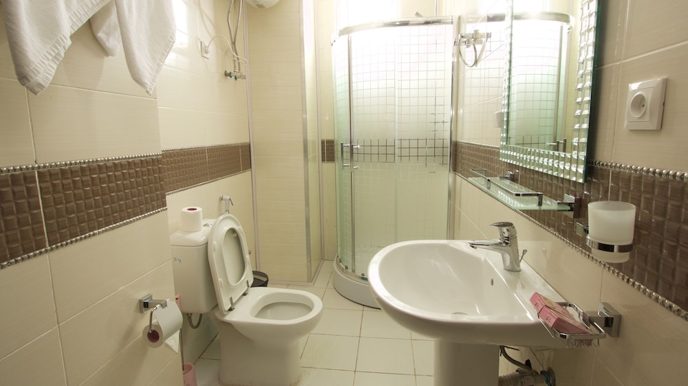 Yinm Furnished Apartment 47/48