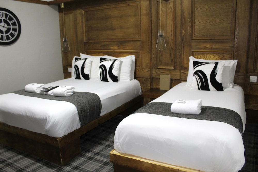The Mitre Hotel 19/50