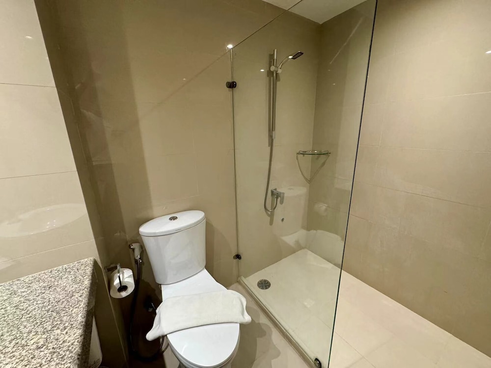 Thomson Hotel Huamark 48/50