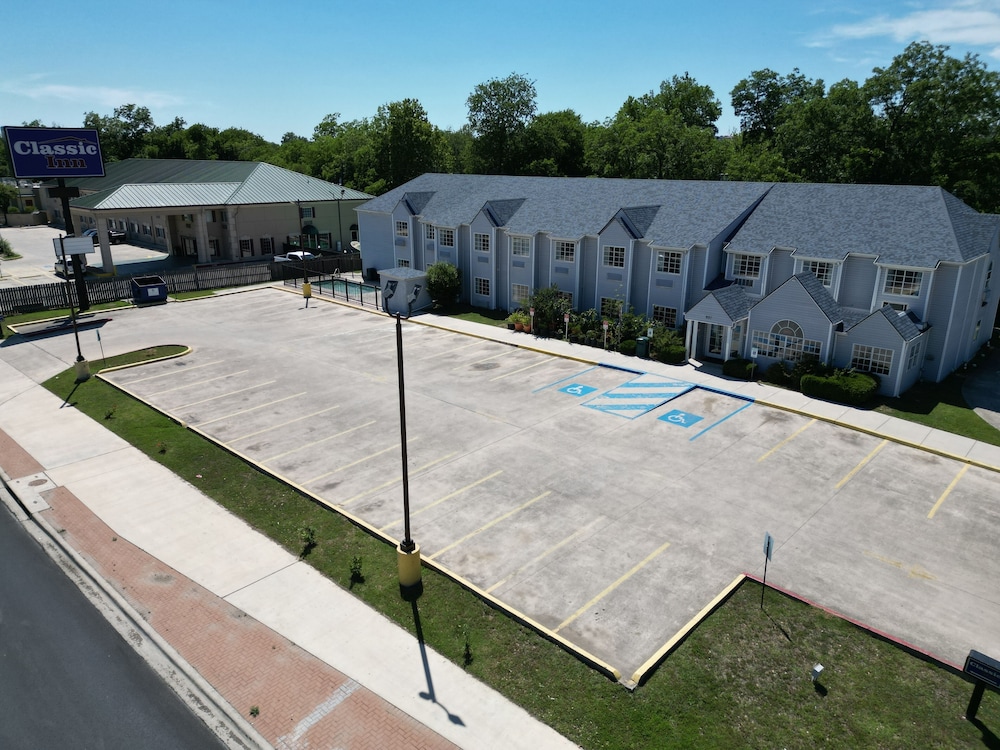 Classic Inn San Marcos, TX 49/60