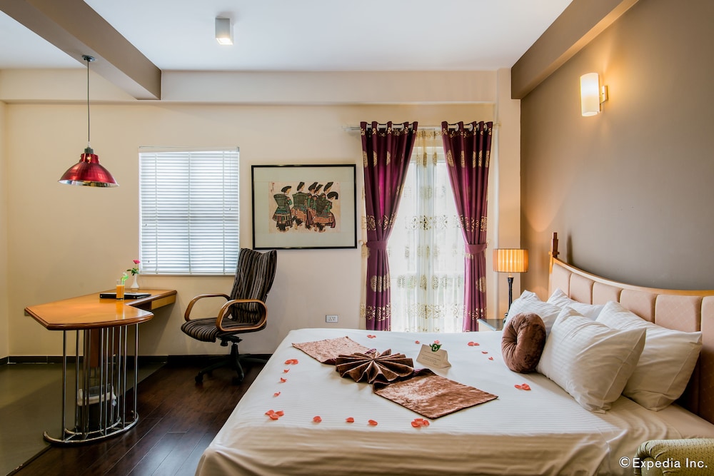 Golden Sun Villa Hotel 38/73