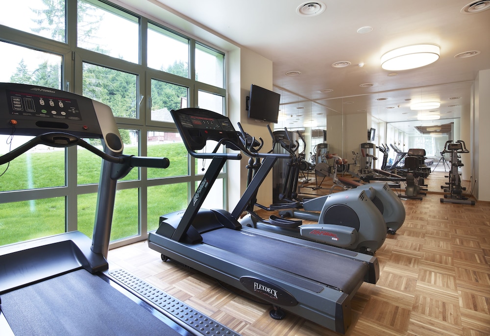 Ana Hotels Sport Poiana Brasov 21/33