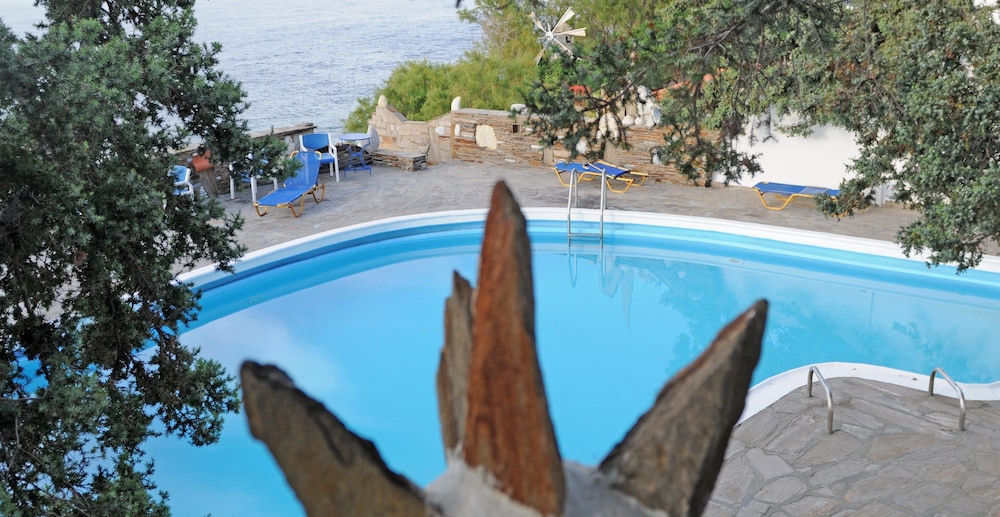 Daidalos Hotel، Chios 12/27