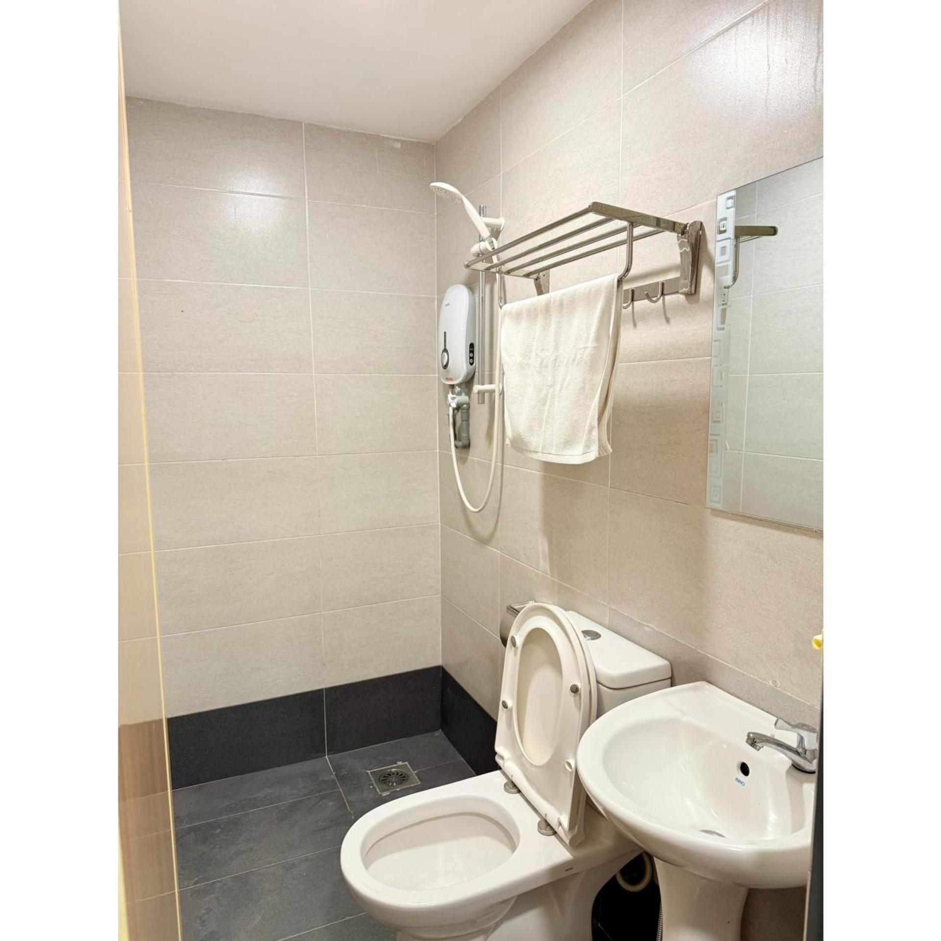 OYO 44043 First Garden Hotel 51/54