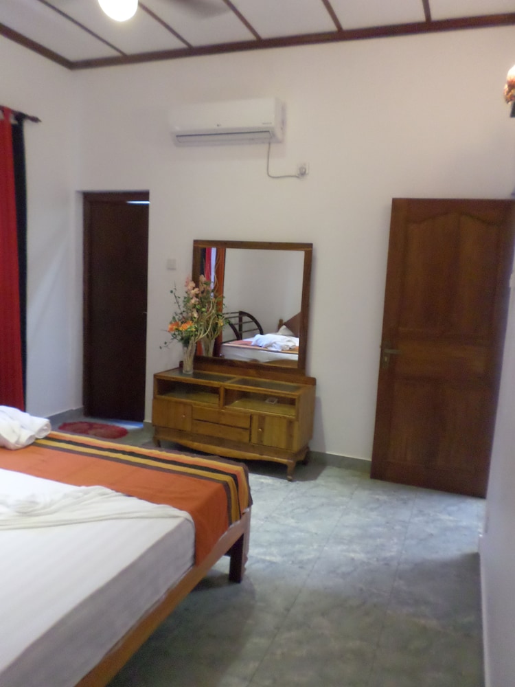 Leos Home Stay 18/31