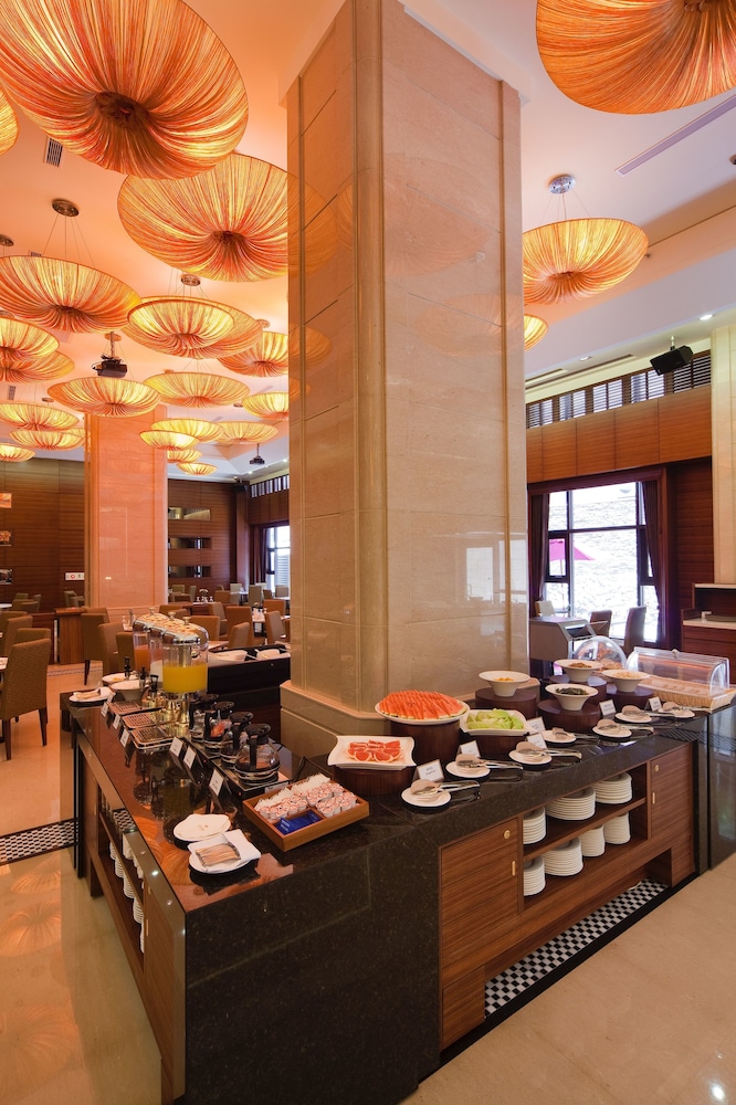 FULLON HOTEL LINKOU 20/22
