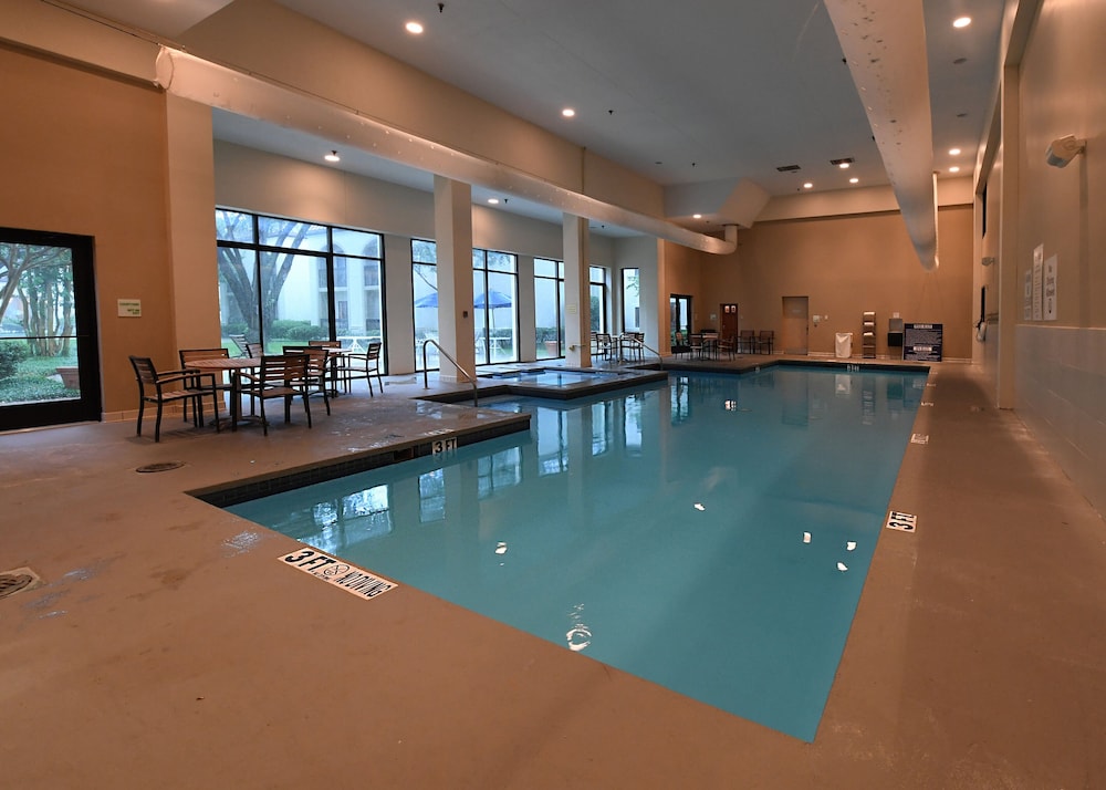 Holiday Inn Irving - Las Colinas, an IHG Hotel 3/64