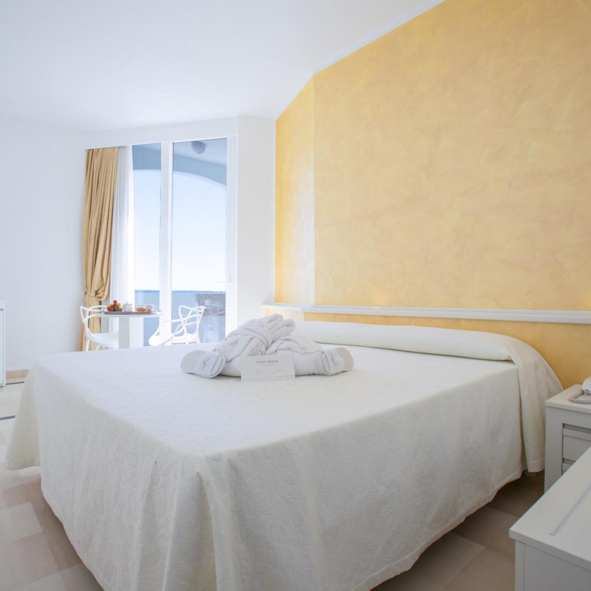 COMFORT, DOUBLE OR TWIN BED