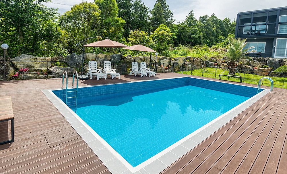 Donnaeko Pension 13/27