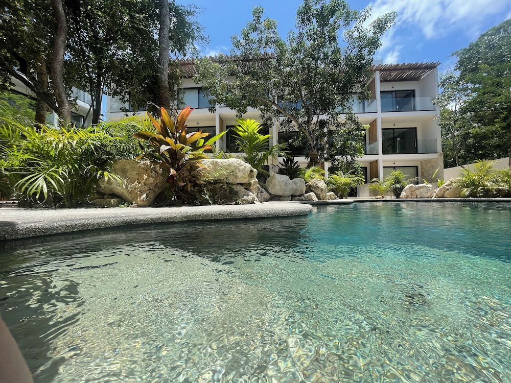 Erena Tulum 33/40