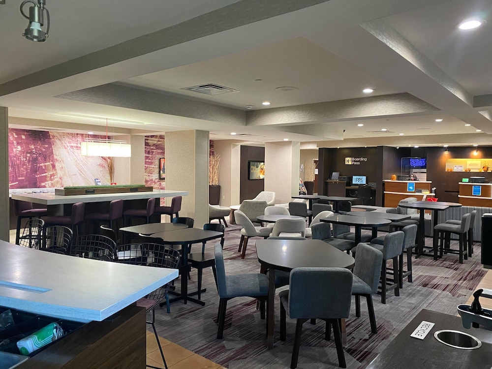 Courtyard Newport News Yorktown 19/24