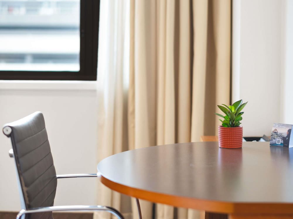 Novotel Canberra 55/72