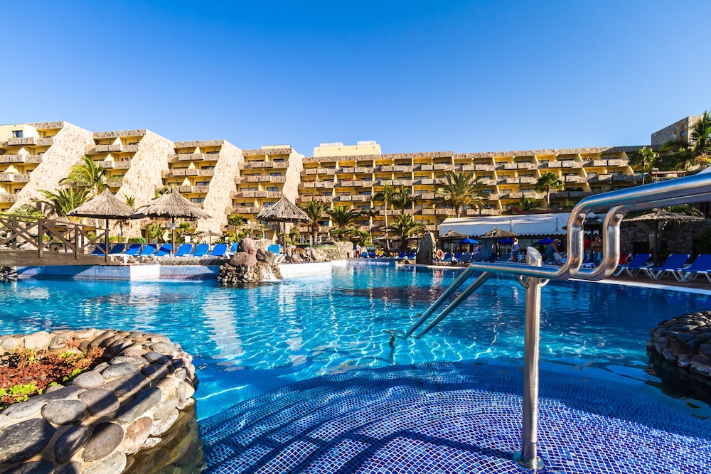 BLUEBAY BEACH CLUB 22/41