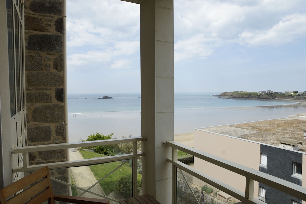 RESIDENCE REINE MARINE 5/71