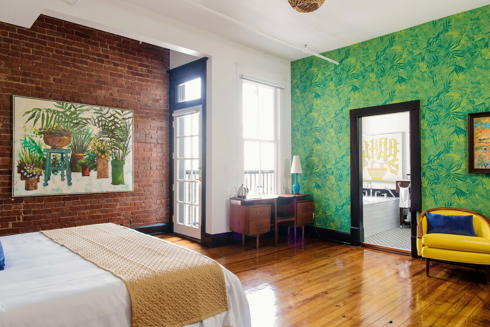 Tropicana, Suite, King Bed, City View, Balcony
